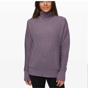 Lululemon Cozy Calling Turtleneck size S